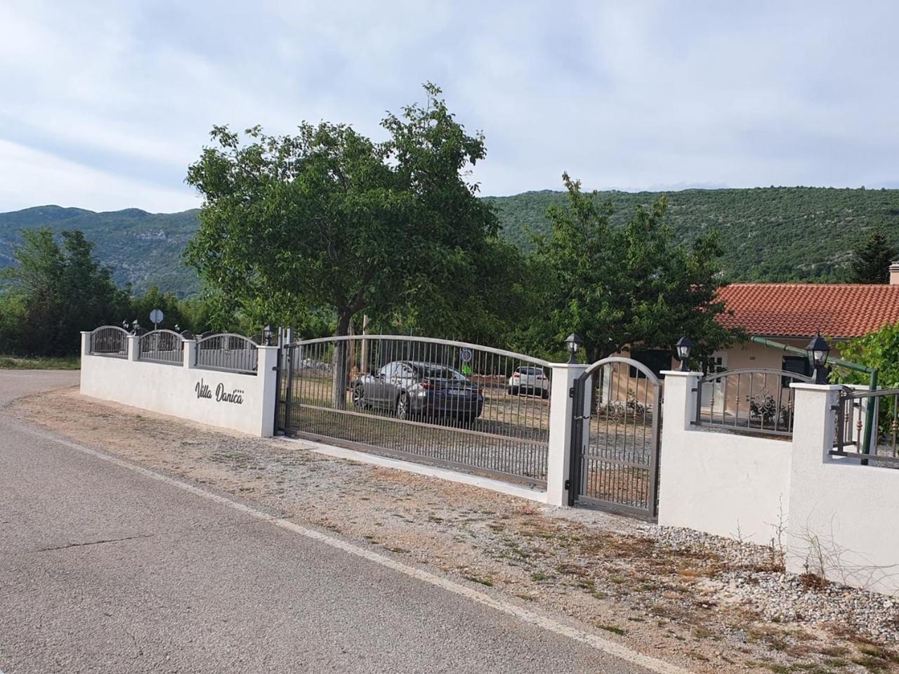 Holiday Home Danica Ozici Екстер'єр фото